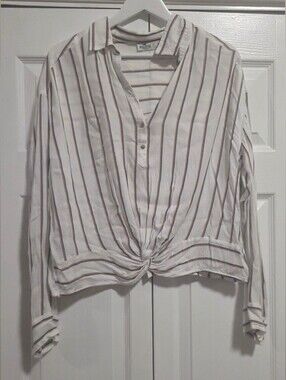 Hollister White Button-Front Long Sleeve Knot Hem Stripe Shirt